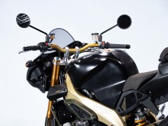 Aprilia RSV R 1000 TUONO 