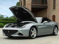 Ferrari CALIFORNIA T 