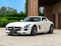 Mercedes Benz SLS AMG 