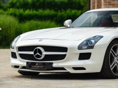 Mercedes Benz SLS AMG 