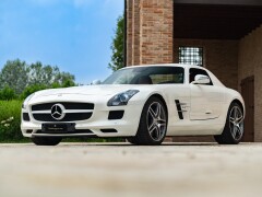 Mercedes Benz SLS AMG 