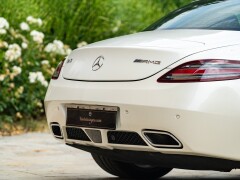 Mercedes Benz SLS AMG 