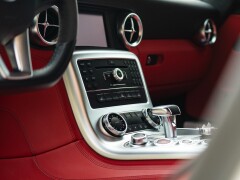 Mercedes Benz SLS AMG 