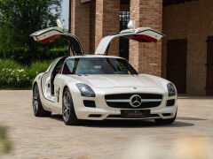 Mercedes Benz SLS AMG 