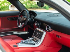 Mercedes Benz SLS AMG 