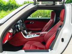 Mercedes Benz SLS AMG 