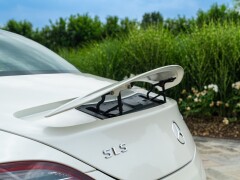 Mercedes Benz SLS AMG 