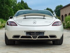 Mercedes Benz SLS AMG 