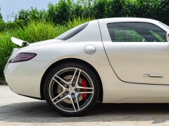 Mercedes Benz SLS AMG 