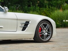 Mercedes Benz SLS AMG 