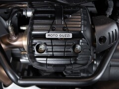 Moto Guzzi V85 TT GUARDIA D’ONORE 1946 