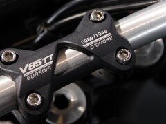 Moto Guzzi V85 TT GUARDIA D’ONORE 1946 