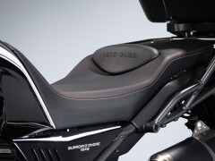 Moto Guzzi V85 TT GUARDIA D’ONORE 1946 