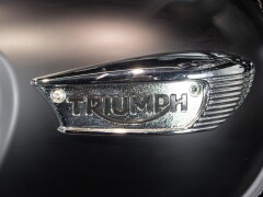 Triumph BONNEVILLE T100 BLACK 