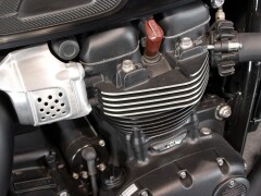 Triumph BONNEVILLE T100 BLACK 