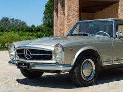 Mercedes Benz 230 SL 
