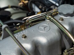 Mercedes Benz 230 SL 