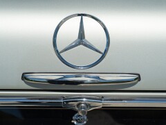 Mercedes Benz 230 SL 