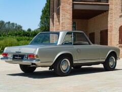 Mercedes Benz 230 SL 