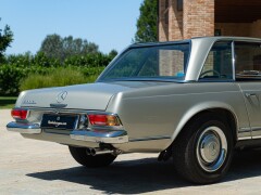 Mercedes Benz 230 SL 