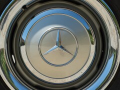 Mercedes Benz 230 SL 