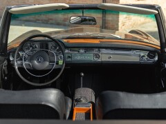 Mercedes Benz 280 SL 