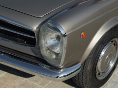 Mercedes Benz 280 SL 