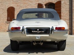 Jaguar E-TYPE I° SERIE 4.2 ROADSTER 