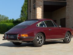 Porsche 911 2.2 S           