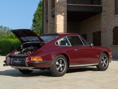 Porsche 911 2.2 S           