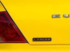 Mitsubishi LANCER EVO VII 