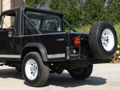 Jeep CJ-8 SCRAMBLER 