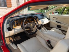 Lotus ESPRIT TURBO SE 