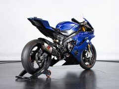 Yamaha R6 