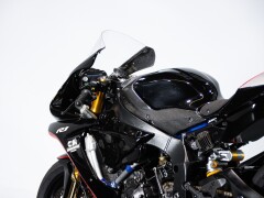 Yamaha R1 