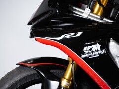 Yamaha R1 